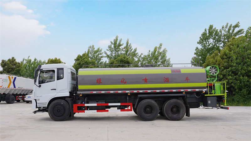 東風(fēng)隨專(zhuān)后雙橋20方灑水車(chē)高清實(shí)車(chē)圖片